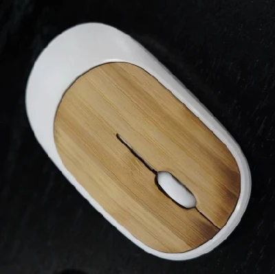 Black Wireless Mouse in Bamboo and Recycled ABS